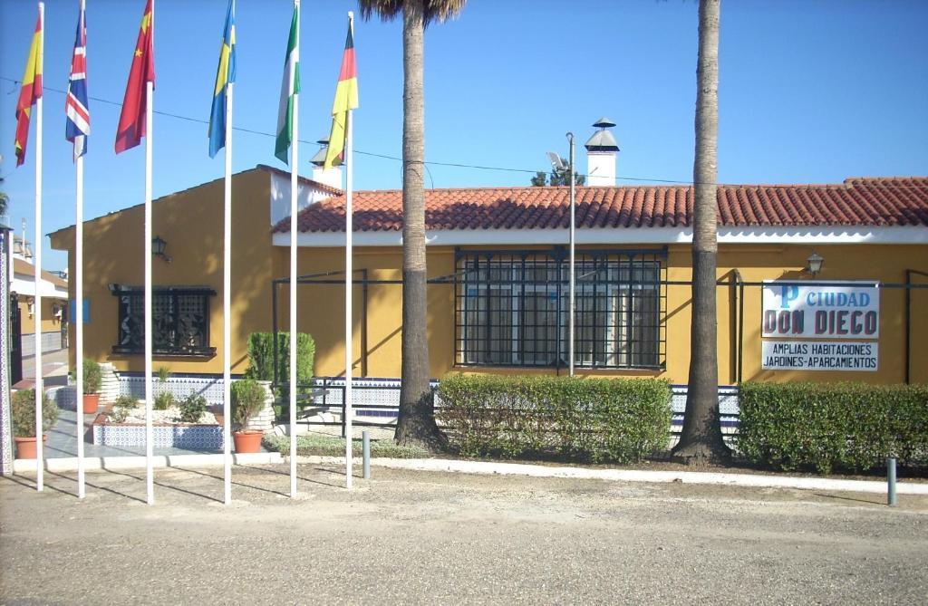 Hostal Don Diego San Juan Del Puerto Extérieur photo
